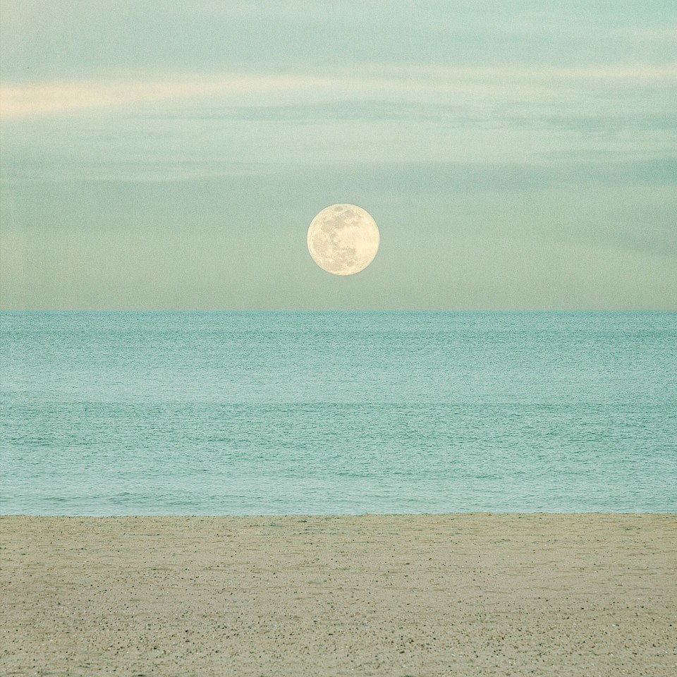 Thomas Hager
Beach Composition With Moon, ed. of 10, 2020
HAG645b
archival pigment print, 42.5 x 42 inches