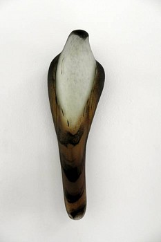 Work:&nbsp;Accipiter (Cooper's), 2010 hand blown pigmented glass 15 x 5 x 3.5 inches ROSEN199