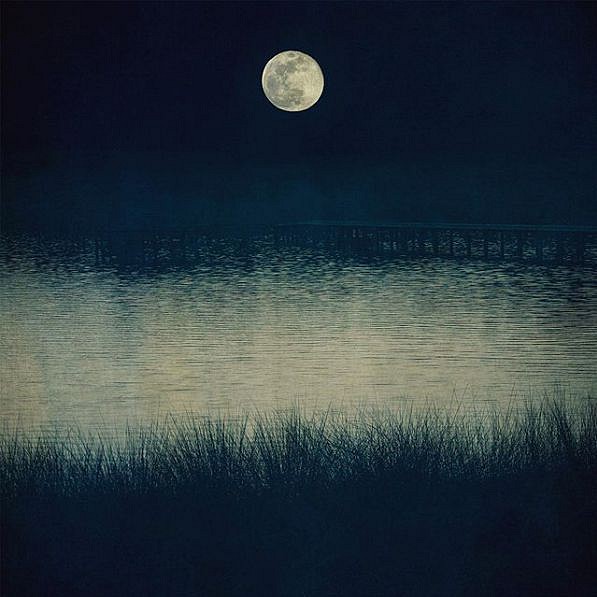 Thomas Hager
River Moon Dock, 1/10, 2020
HAG646
archival pigment print, 42.5 x 42 inches
Printed 8/20