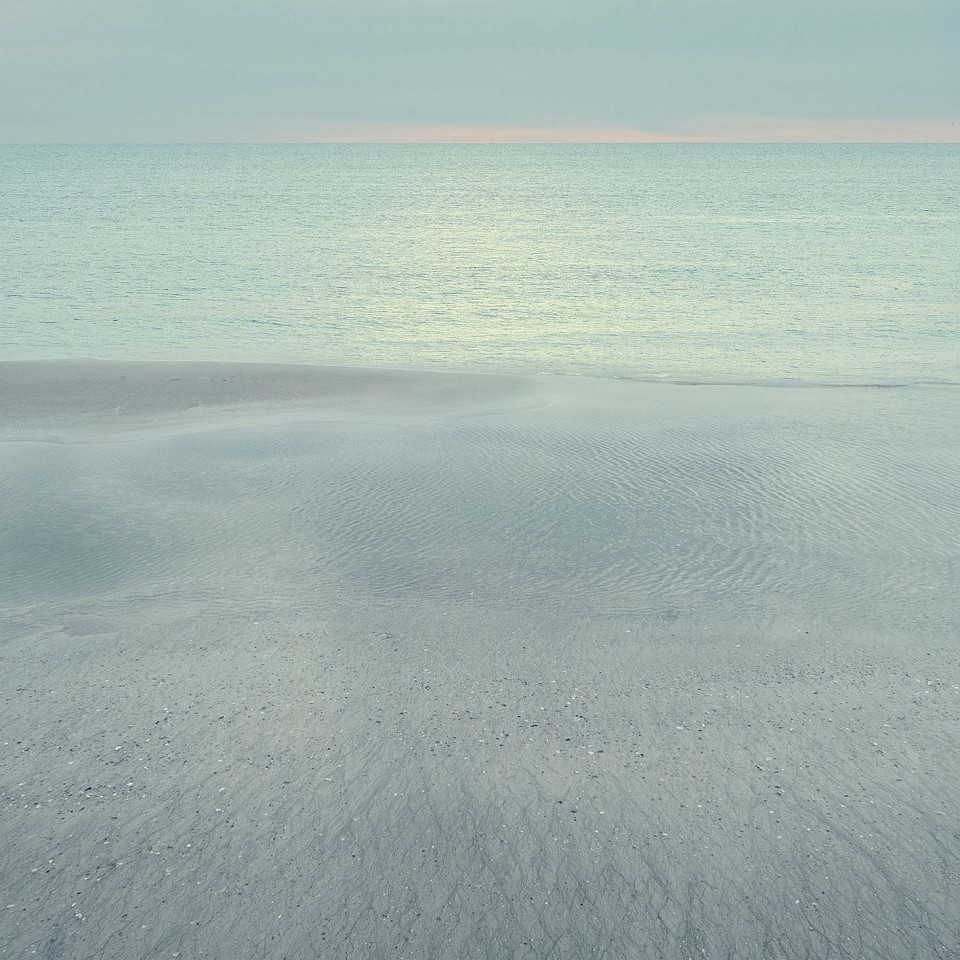 Thomas Hager
Whispering Blue Green Tide, ed. of 10, 2020
HAG652
archival pigment print, 42.5 x 42 inches