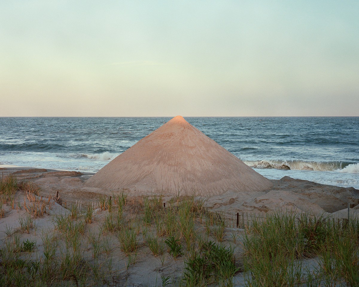 Tyler Haughey
Rockaway Pyramid, 2021
HAUGH036
archival pigment print, 32 x 40 inches, edition of 9