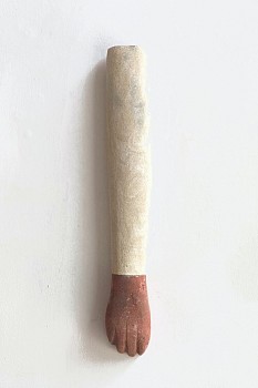 Jane Rosen - Red Paw, 2020 provencal limestone and pigment 21 x 4 x 3 inches ROSEN315