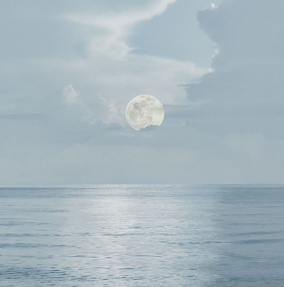 Thomas Hager
Silver Lunar Light, 2022
HAG662
archival pigment print, 42.5 x 42 inches