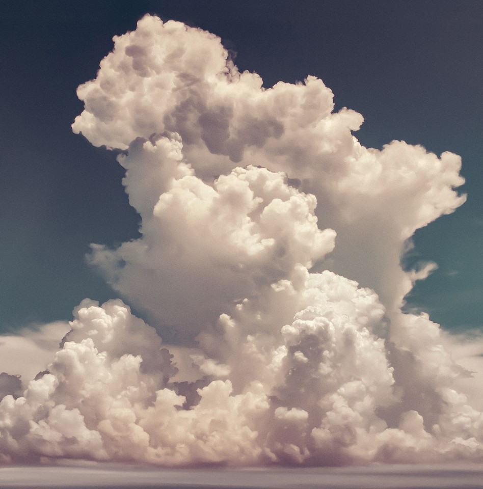 Thomas Hager
Cloud Study 5, 2023
HAG671
archival pigment print, 42.5 x 42 inches